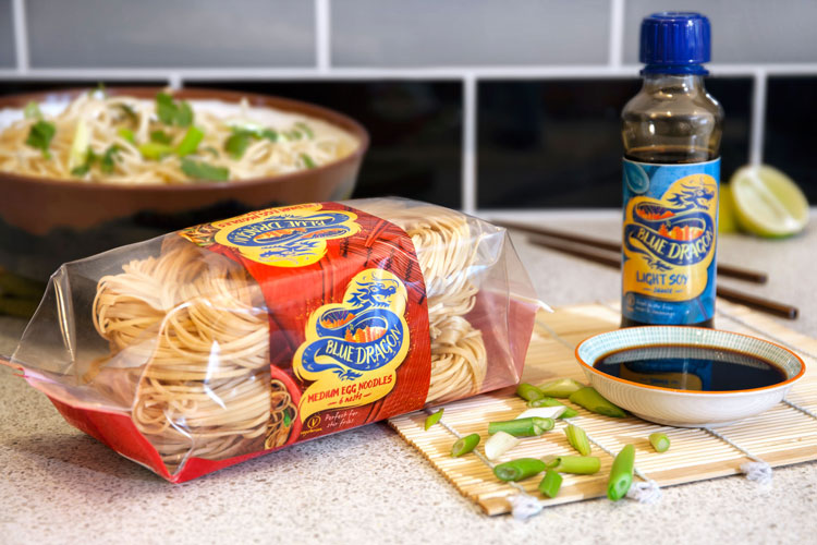 東亞食品品牌藍(lán)龍(Blue Dragon)視覺識(shí)別和包裝設(shè)計(jì)
